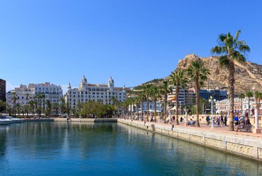 Alicante Marinası, şehir merkezi