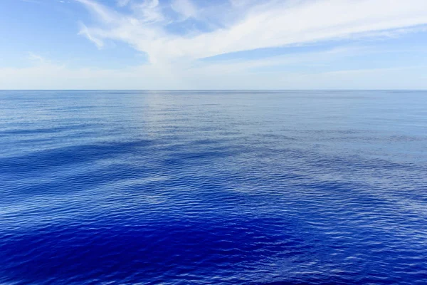 Ruhige Blaue Meeresoberfläche — Stockfoto