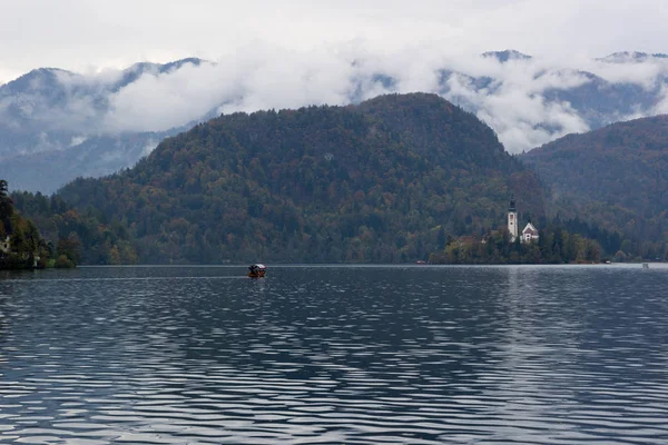 Bled Sjön Vid Tidig Morgon Hösten Tid — Stockfoto