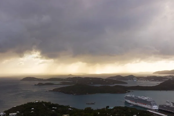 Thomas Adası Usvi Fırtınalı Gökyüzü — Stok fotoğraf