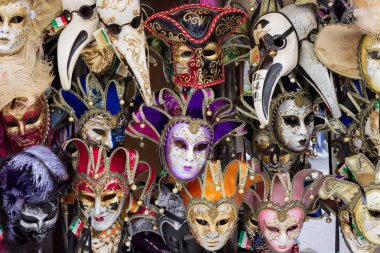 karnaval maske ekranda