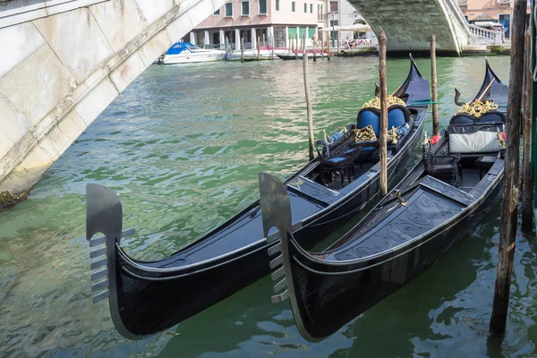 Góndolas Canal Veneciano — Foto de Stock