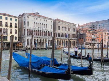 15 og Ağustos 2015 tarihinde Venedik kanalına