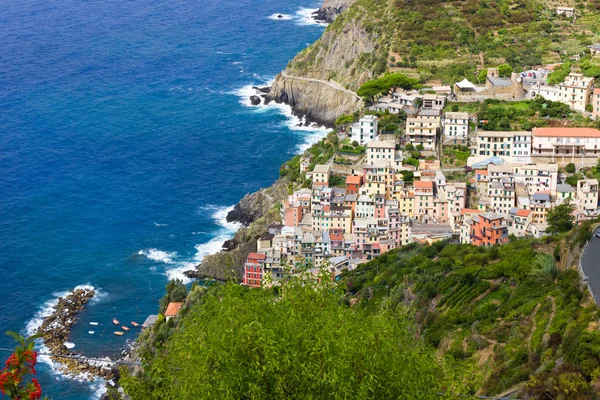 Riomaggiore, pohled shora. Národní Park Cinque Terre, Ligu — Stock fotografie