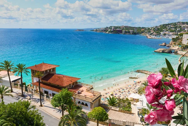 İspanya, Palma de Mallorca 'daki Cala Major plajının en iyi manzarası.