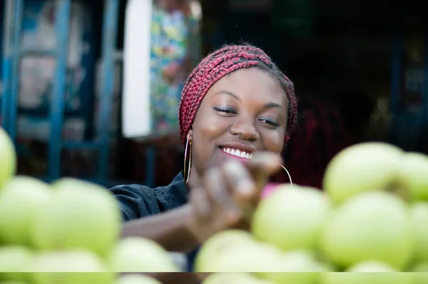 Smiling Young Woman Choosing Shelf Apple Street Market — Stock Photo, Image