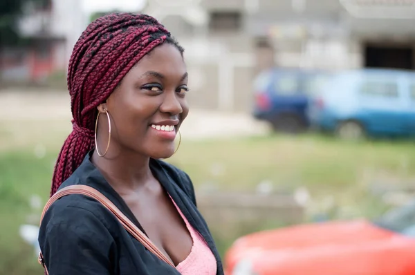 Portrait Pretty Smiling Woman Standing Roadside Watching Camera — Stock Photo, Image