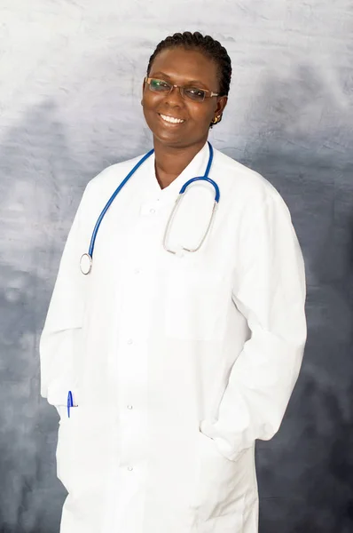 Portrait of a young female doctor — Stock Photo, Image