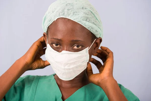 Retrato de uma jovem médica . — Fotografia de Stock