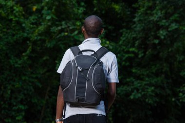 kırsal genç adamın portresi.