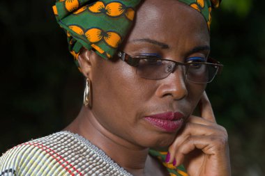 genç Afrikalı kadının yakın çekim.