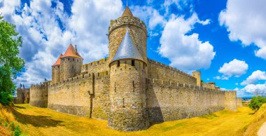 Sur Carcassonne, Frangı