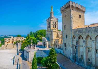 Palais de Papes ve Avignon, Frangı katedralde görünümü