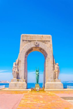 La porte de L 'orient anıtı Marsilya, Franc' da yer almaktadır.
