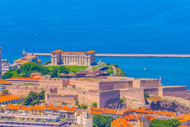 Fort Saint Nicholas ve Marsilya, Frangı sarayda Pharo havadan görünümü