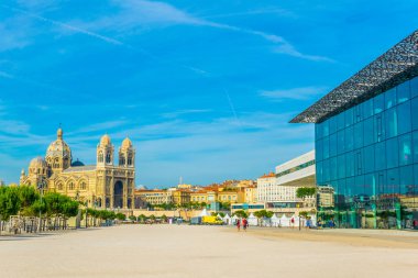 Cathedral La Binbaşı Marsilya, Frangı