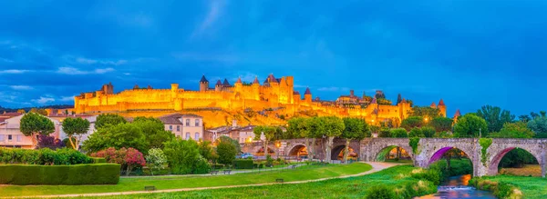 フランスの古い都市カルカソンヌとポン ヴューのサンセット ビュー — ストック写真