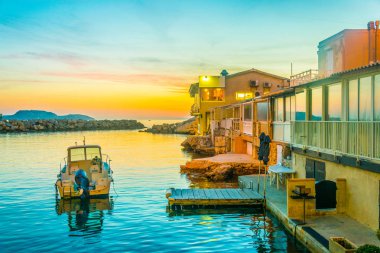 Seaside Marsilya, Frangı gün batımı görünümü