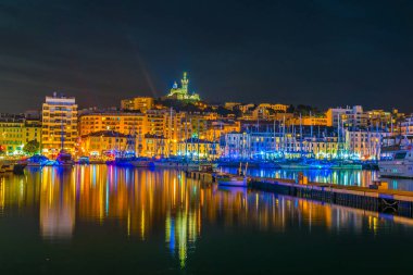 Vieux Port Marseille, Frangı adlı gün batımı görünümü