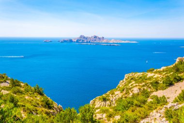 les Calanques Milli Parkı, Frangı Archipel de Riou adlı adaların ayarla