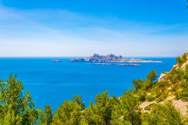 les Calanques Milli Parkı, Frangı Archipel de Riou adlı adaların ayarla