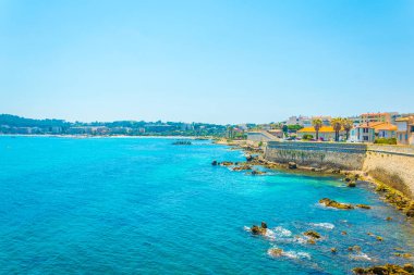 Antibes, Frangı sahil görünümü