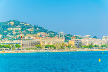 Seaside Cannes, Frangı
