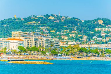 Seaside Cannes, Frangı