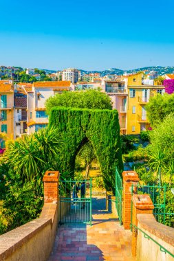 Cannes, Frangı bahçelerinde