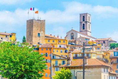 Grasse hakim Katedrali ve Belediye, Frangı tarafından havadan görünümü
