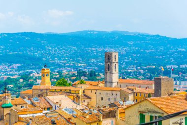Grasse hakim Katedrali ve Belediye, Frangı tarafından havadan görünümü