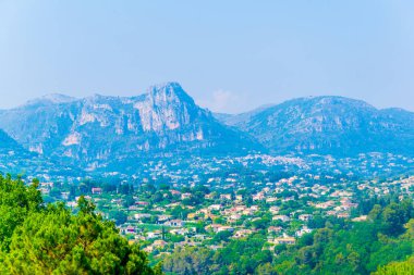 Frangı köyde Saint Paul de Vence yakınındaki bir dağ köyü