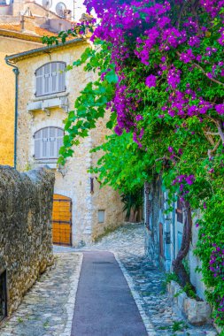 Dar sokak içinde eski şehir, Saint Paul de Vence, Frangı