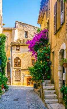 Dar sokak içinde eski şehir, Saint Paul de Vence, Frangı