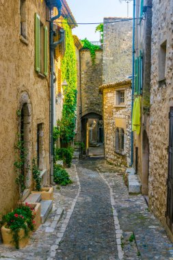 Dar sokak içinde eski şehir, Saint Paul de Vence, Frangı