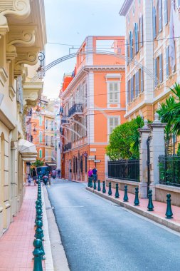 Monac Merkezi dar bir sokakta