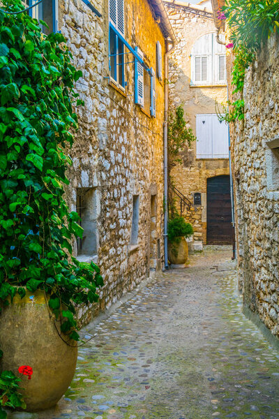 A narrow street in the old town of Saint Paul de Vence, Franc