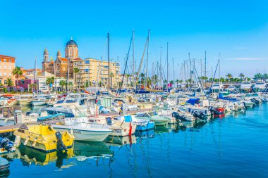 Kilise our lady tarafından Victor hakim Saint Raphael Marina