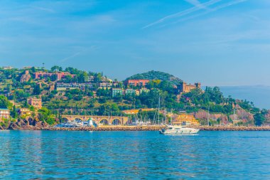 Franc 'taki Port de la Rague yakınlarında.