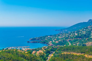 Le Trayas Superieur Frangı esterel massif