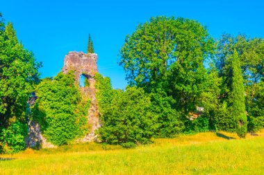 Frejus, Frangı eski bir su kemeri kalıntıları