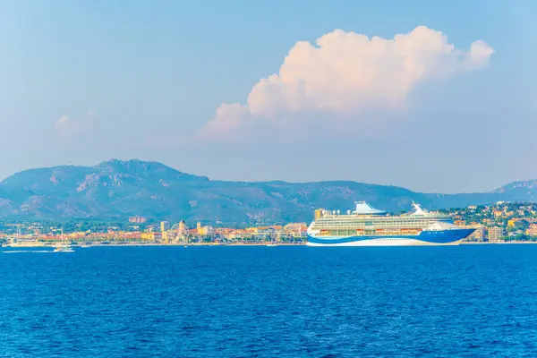 Bateau Croisière Arrivant Saint Raphael Franc — Photo