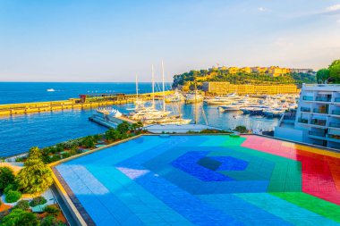 Çatı Auditorium Rainer III pointe Monac Focinane yükleme ile dekore edilmiş