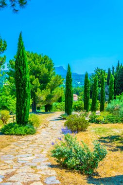 Paul Cézanne 'in Montagne' ı boyadığı yer Peintres Parkı. Aix-en-Provence 'de mağdur oldu, Franc