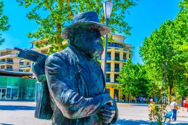 Paul Cezanne Provence'da Frangı heykeli