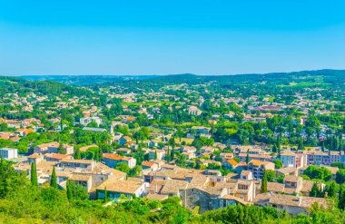 Vaison-la-Romaine Frangı içinde havadan görünümü