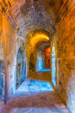 Nimes, Frangı arenasında
