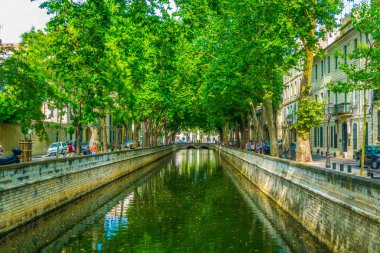 Nimes 'teki Quai de la fontaine, Franc