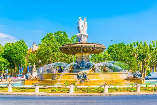 Fontaine Rotonde Сайті Aix Provence — стокове фото