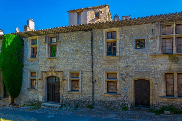 Una Calle Estrecha Casco Antiguo Vaison Romaine Franc —  Fotos de Stock